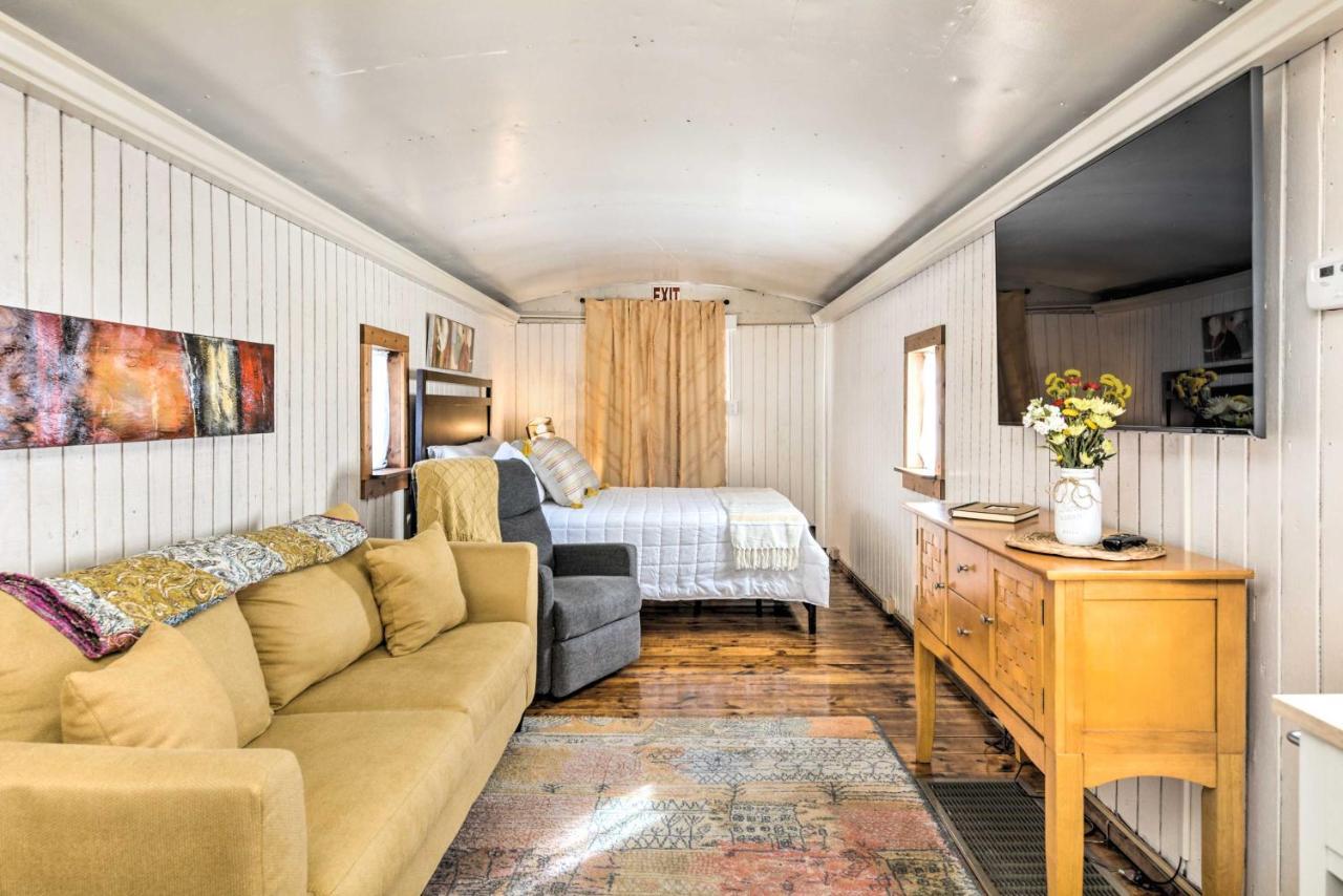 Unique Joplin Gem Converted Train Car Studio Buitenkant foto